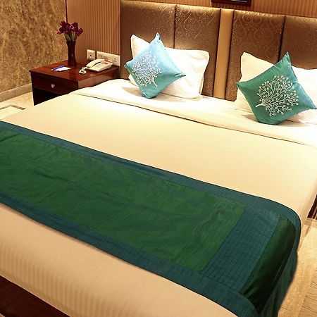 כלכותה Oyo 1994 Shree Krishna Hotel & Resorts מראה חיצוני תמונה