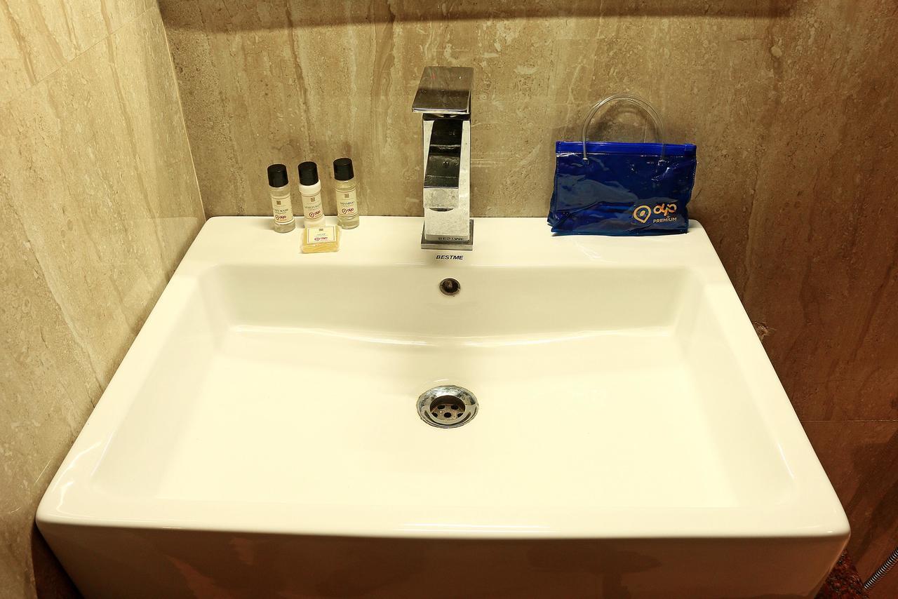 כלכותה Oyo 1994 Shree Krishna Hotel & Resorts מראה חיצוני תמונה